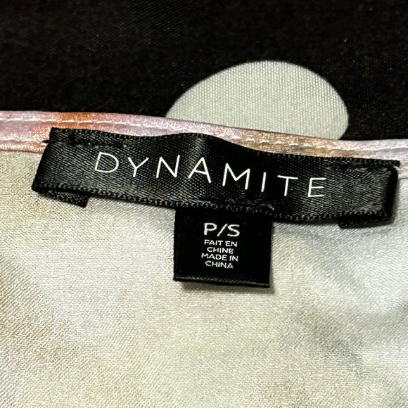 Dynamite Puff Sleeve Crop Top - Picture 3 of 3
